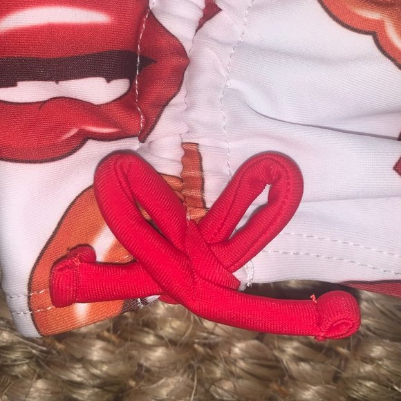 SUBMARINE "Hot" Lips Two-Piece - Picture 5 of 5